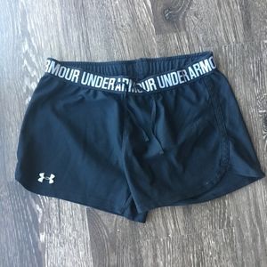 WOMEN'S SMALL BLACK UNDER ARMOUR SHORTS